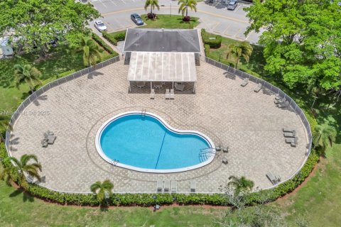 Copropriété à vendre à Deerfield Beach, Floride: 1 chambre, 66.8 m2 № 2016540 - photo 4
