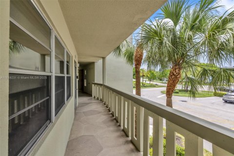 Copropriété à vendre à Deerfield Beach, Floride: 1 chambre, 66.8 m2 № 2016540 - photo 9