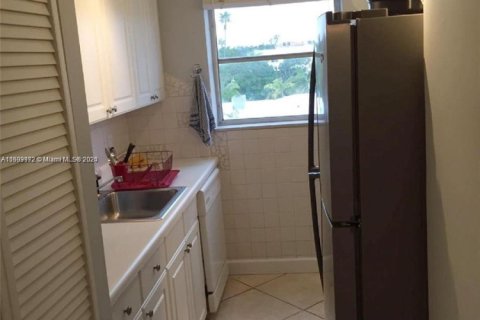 Купить кондоминиум в Майами-Бич, Флорида 1 спальня, 63.17м2, № 1958529 - фото 7