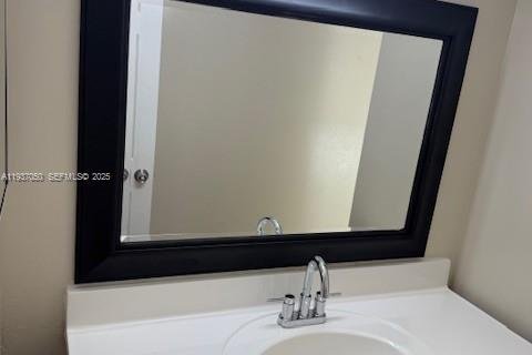 Condo in Miami Gardens, Florida, 2 bedrooms  № 1994899 - photo 18