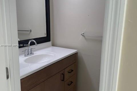 Condo in Miami Gardens, Florida, 2 bedrooms  № 1994899 - photo 21