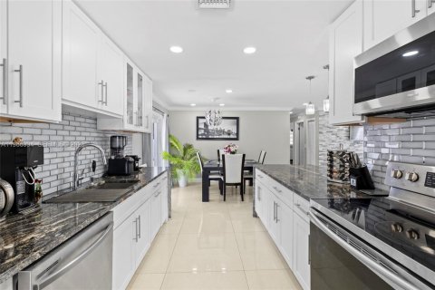 Купить виллу или дом в Бока-Ратон, Флорида 3 спальни, 102.19м2, № 2030083 - фото 9