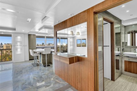 Copropriété à louer à Miami Beach, Floride: 1 chambre, 61.22 m2 № 1999611 - photo 15