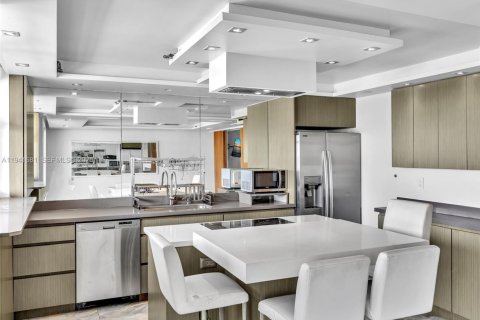 Copropriété à louer à Miami Beach, Floride: 1 chambre, 61.22 m2 № 1999611 - photo 21