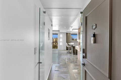 Copropriété à louer à Miami Beach, Floride: 1 chambre, 61.22 m2 № 1999611 - photo 13
