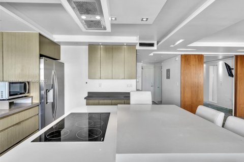 Copropriété à louer à Miami Beach, Floride: 1 chambre, 61.22 m2 № 1999611 - photo 22