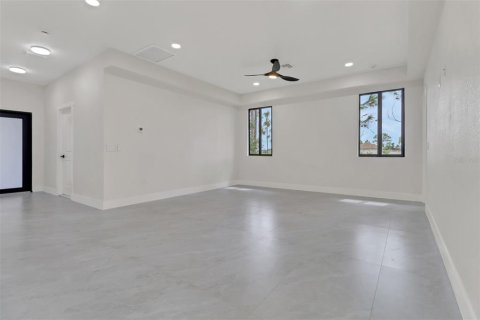 Appartement à louer à Lehigh Acres, Floride: 3 chambres, 111.48 m2 № 2118590 - photo 3