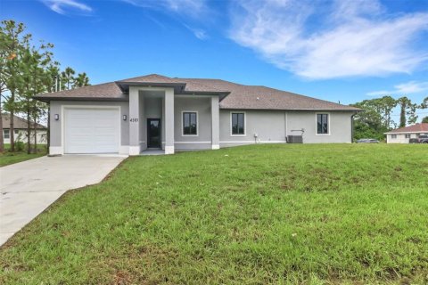 Appartement à Lehigh Acres, Floride 3 chambres, 111.48 m2 № 2118590