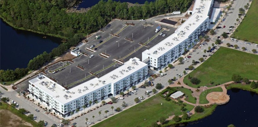 Commercial property in Palm Coast, Florida 434.32 sq.m. № 2379283