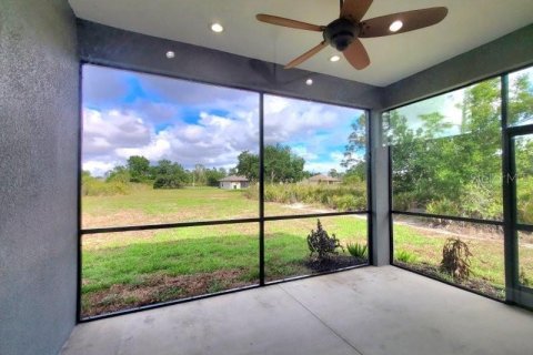 Villa ou maison à louer à Punta Gorda, Floride: 3 chambres, 153.94 m2 № 2098938 - photo 9