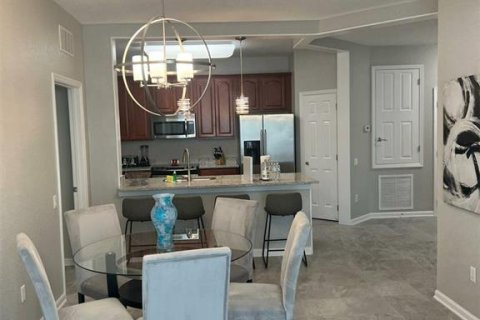 Condo in Orlando, Florida, 3 bedrooms  № 1870718 - photo 16