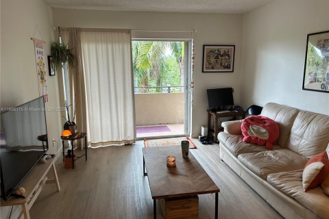 Condo in Kendall, Florida, 1 bedroom  № 1953119 - photo 11
