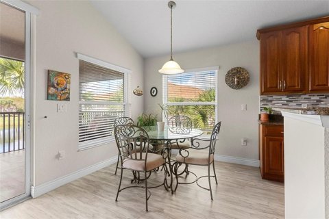 Condo in Davenport, Florida, 3 bedrooms № 2098986 - photo 10