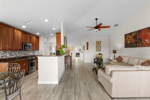 Condo in Davenport, Florida, 3 bedrooms № 2098986 - photo 6
