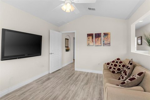 Condo in Davenport, Florida, 3 bedrooms № 2098986 - photo 15
