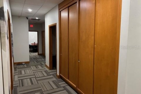 Propiedad comercial en venta en Gainesville, Florida, 463.86 m2 № 1913835 - foto 4
