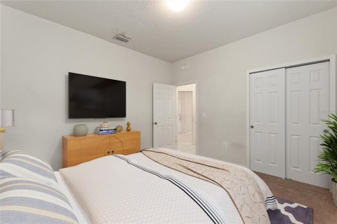 House in Davenport, Florida 4 bedrooms, 201.04 sq.m. № 1813148 - photo 21