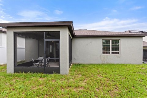House in Davenport, Florida 4 bedrooms, 201.04 sq.m. № 1813148 - photo 5