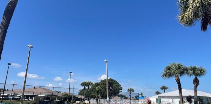 Condominio en Fort Pierce, Florida, 2 dormitorios  № 1075957