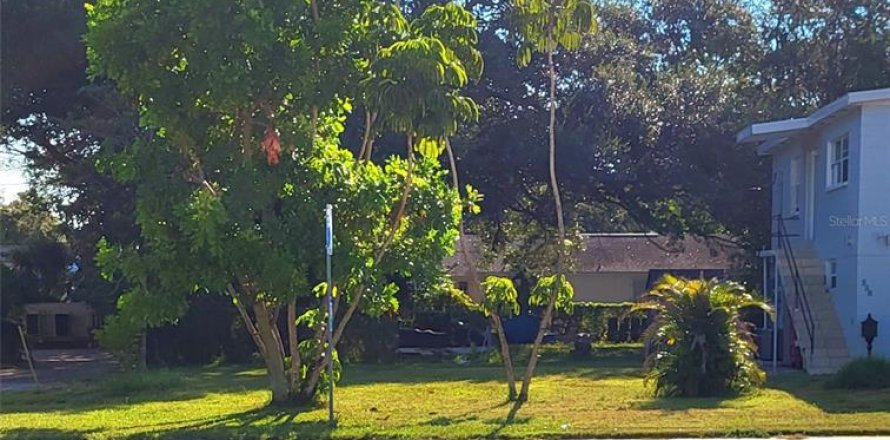 Land in Saint Petersburg, Florida № 722857