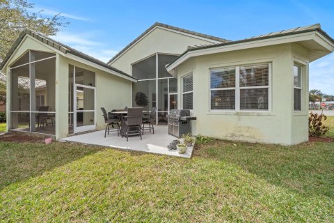 House in Port St. Lucie, Florida 3 bedrooms, 205.31 sq.m. № 2086924 - photo 18