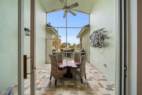 House in Port St. Lucie, Florida 3 bedrooms, 205.31 sq.m. № 2086924 - photo 20