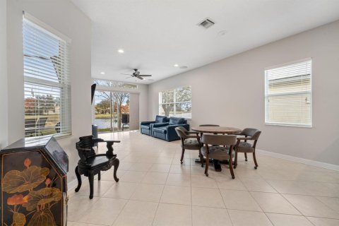 House in Port St. Lucie, Florida 3 bedrooms, 205.31 sq.m. № 2086924 - photo 11