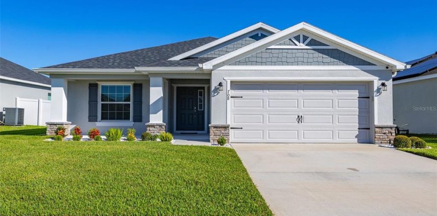 Villa ou maison à Polk City, Floride 4 chambres, 169.55 m2 № 2416328