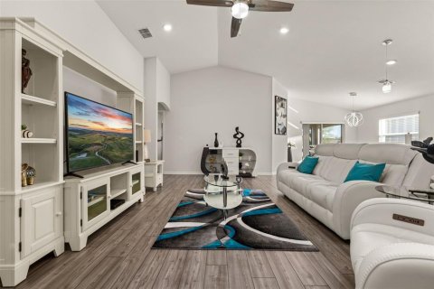 Villa ou maison à vendre à Polk City, Floride: 4 chambres, 169.55 m2 № 2416328 - photo 8