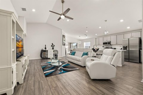 Villa ou maison à vendre à Polk City, Floride: 4 chambres, 169.55 m2 № 2416328 - photo 7