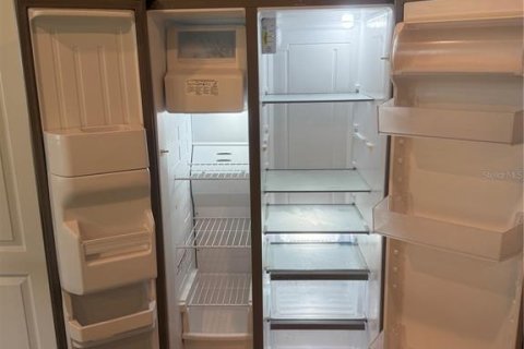 House in Winter Haven, Florida 5 bedrooms, 234.3 sq.m. № 1675456 - photo 6