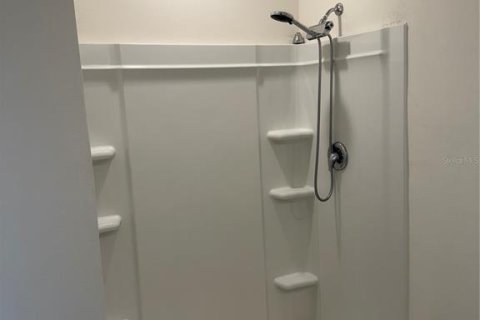 House in Winter Haven, Florida 5 bedrooms, 234.3 sq.m. № 1675456 - photo 10