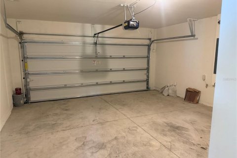 House in Winter Haven, Florida 5 bedrooms, 234.3 sq.m. № 1675456 - photo 7