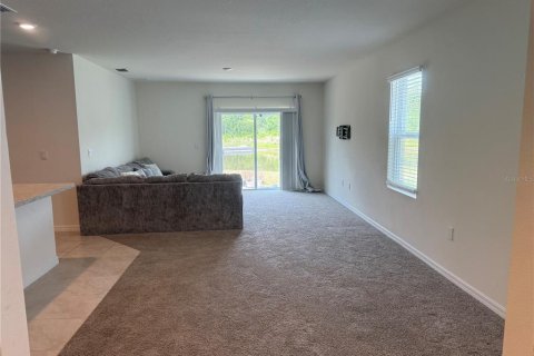 House in Winter Haven, Florida 5 bedrooms, 234.3 sq.m. № 1675456 - photo 3