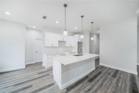 Casa en venta en North Port, Florida, 3 dormitorios, 154.68 m2 № 1840009 - foto 5