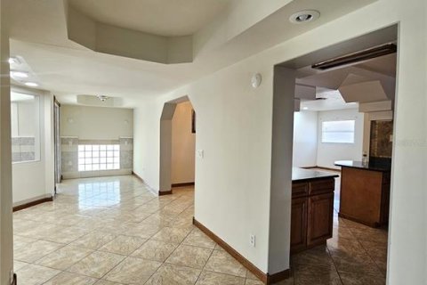 House in Orlando, Florida 3 bedrooms, 208.19 sq.m. № 2396282 - photo 14