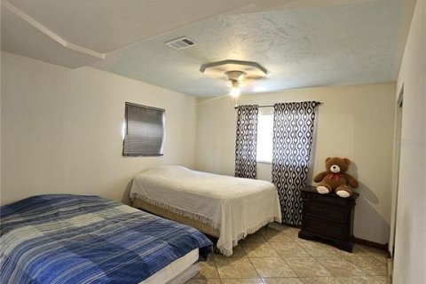 House in Orlando, Florida 3 bedrooms, 208.19 sq.m. № 2396282 - photo 17