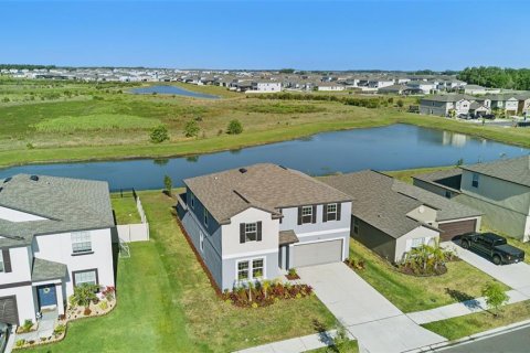House in Wesley Chapel, Florida 6 bedrooms, 308.99 sq.m. № 1642727 - photo 6
