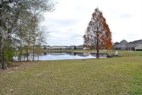Townhouse in Spring Hill, Florida 2 bedrooms, 115.01 sq.m. № 2379264 - photo 11