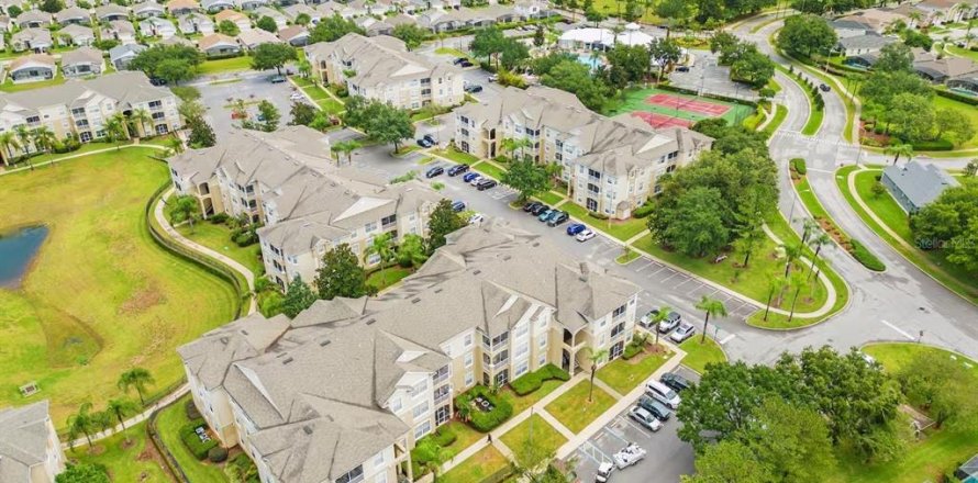 Condo à Kissimmee, Floride, 3 chambres  № 2389132