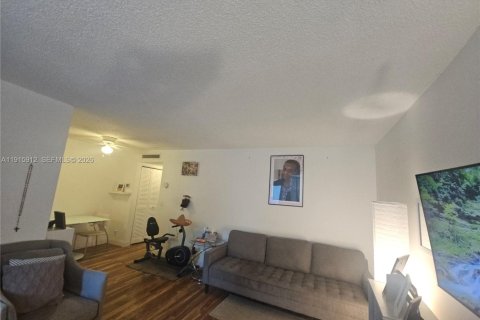 Купить кондоминиум в Маргит, Флорида 1 спальня, 55.46м2, № 1971716 - фото 24