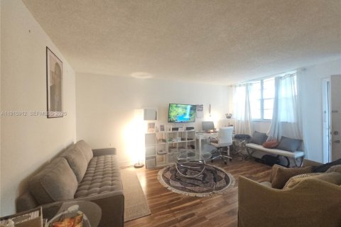 Купить кондоминиум в Маргит, Флорида 1 спальня, 55.46м2, № 1971716 - фото 28