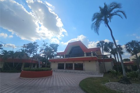 Купить кондоминиум в Маргит, Флорида 1 спальня, 55.46м2, № 1971716 - фото 17