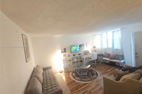 Купить кондоминиум в Маргит, Флорида 1 спальня, 55.46м2, № 1971716 - фото 27