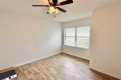 Apartamento en alquiler en Orlando, Florida, 3 dormitorios, 110.18 m2 № 1882874 - foto 12