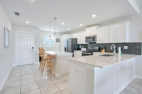 Condominio en venta en Kissimmee, Florida, 2 dormitorios, 104.61 m2 № 2226680 - foto 5