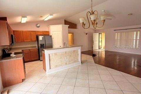 Villa ou maison à vendre à Ocala, Floride: 4 chambres, 157.19 m2 № 2398460 - photo 4