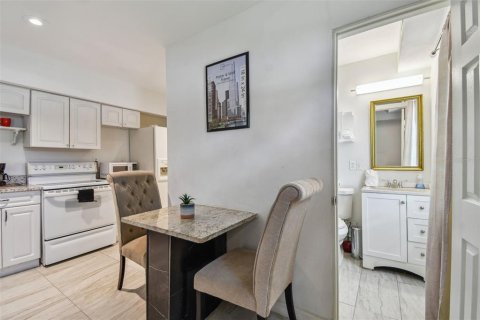 Apartamento en alquiler en Clearwater, Florida, 1 dormitorio, 35.49 m2 № 1905871 - foto 3