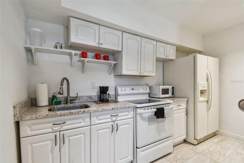 Apartamento en alquiler en Clearwater, Florida, 1 dormitorio, 35.49 m2 № 1905871 - foto 4