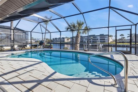 Villa ou maison à vendre à Punta Gorda, Floride: 2 chambres, 119.47 m2 № 2433115 - photo 30